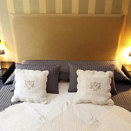 Caracciolo Guest House